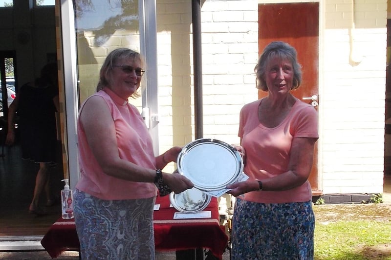 Jane Walter receiving the Ladies Baking Trophy