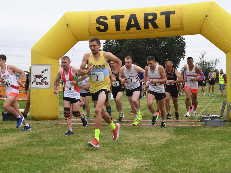 Heckington Show 10 miles road race. 1st wave, start EMN-210726-121445001