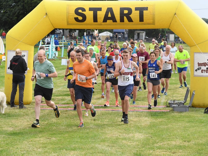 Heckington Show 10 miles road race. 5th wave, start EMN-210726-122417001
