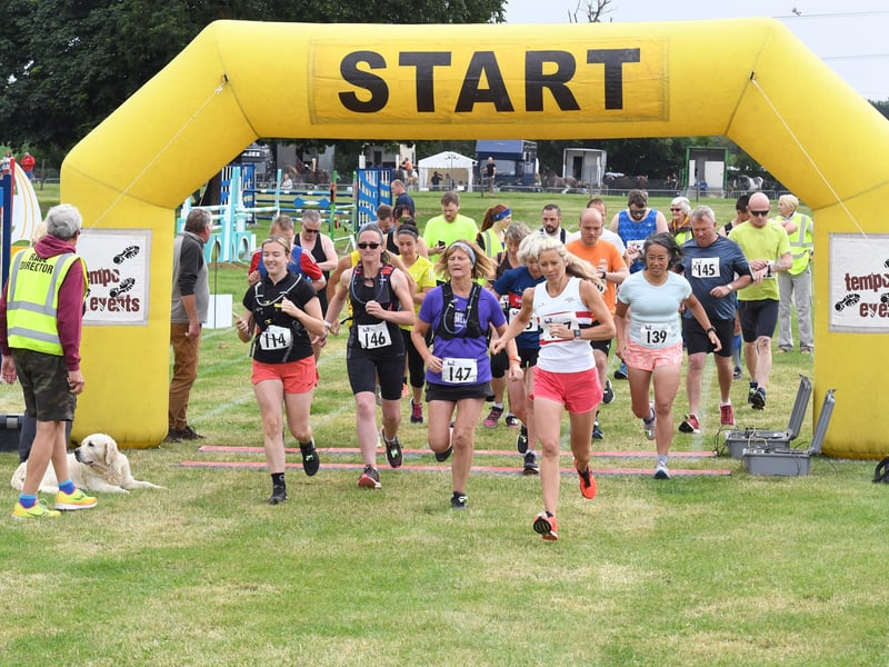 Heckington Show 10 miles road race. 6th wave, start EMN-210726-122353001