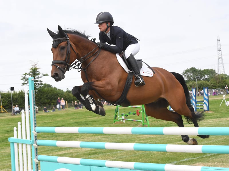 Show jumping EMN-210726-121609001
