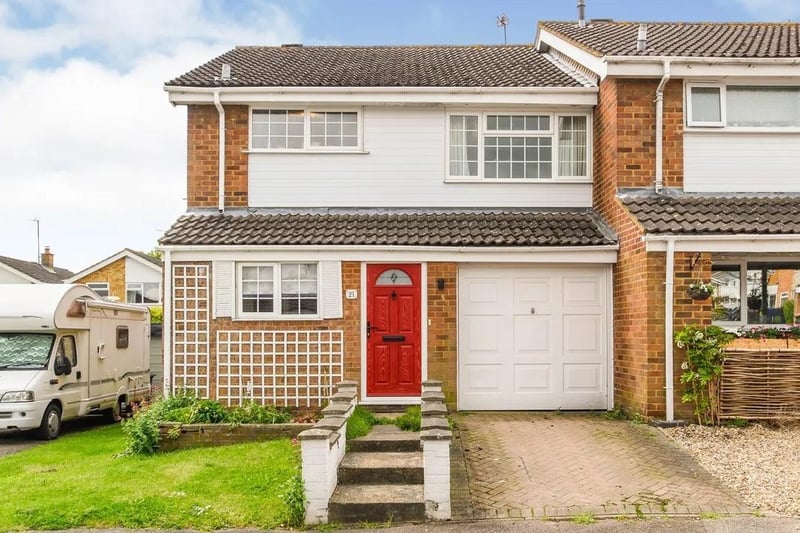 Offers over £300,000

This end terrace house in Constable Hill, Bedford, is on the market with Connells - Bedford. It includes three double bedrooms