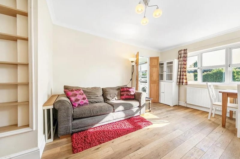 £300,000

This one-bed flat in Eardley Road, London SW16, is on the market with Douglas & Gordon - Streatham. It includes ample storage and loft space