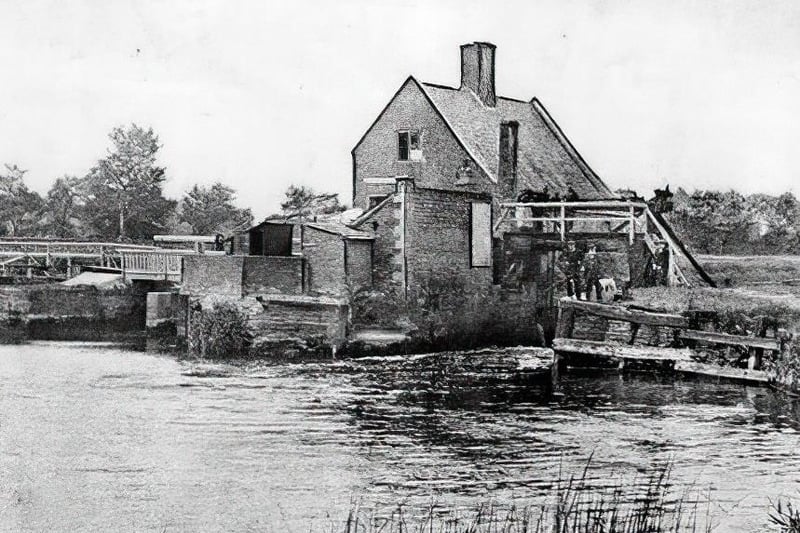 Orton Staunch (opposite bank) in the 1900s. Pic courtesy www.peterboroughimages.co.uk