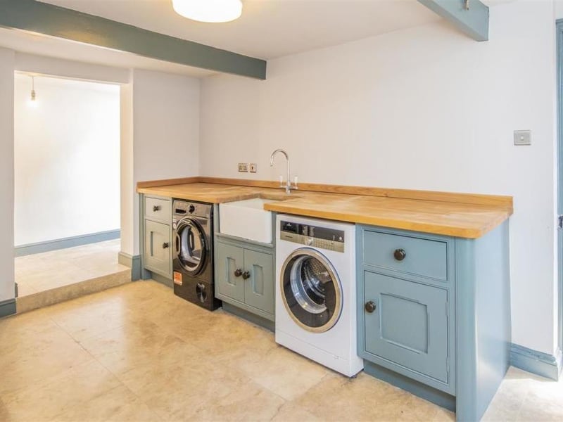 This stunning 16th century former rectory with modern interior is on the market for 1,250,000.
Listed by Oscar James, marketed by Rightmove.