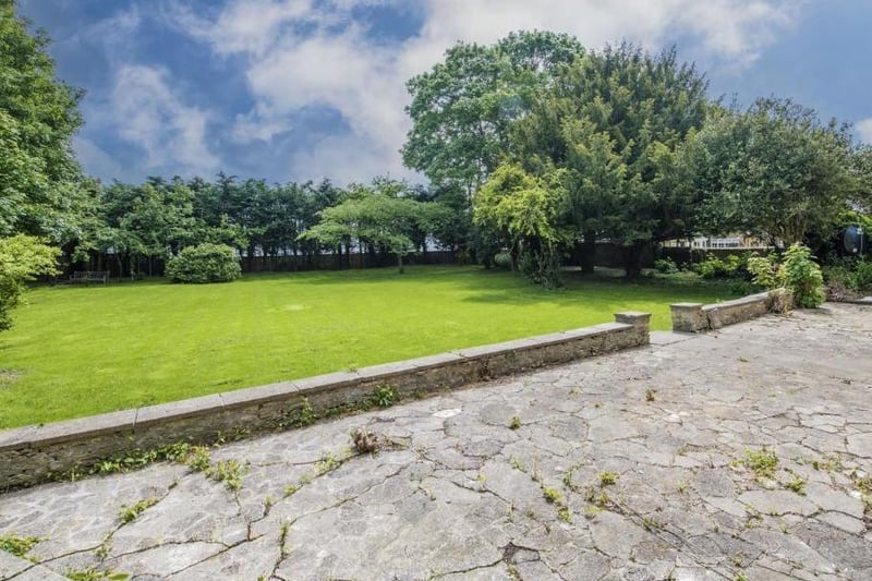 This stunning 16th century former rectory with modern interior is on the market for 1,250,000. 
Listed by Oscar James, marketed by Rightmove.