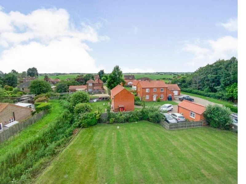The property has 360 degree views.