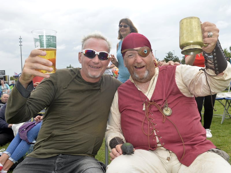 Cheers! (Photo by Jon Rigby)