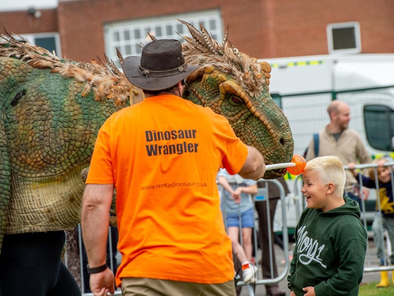 Roarsome fun at Rasen races. Photo by John Aron Photography EMN-210208-115313001