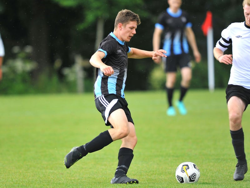 Ryan Gleeson memorial football match. Pic S Robards SR2108014 SUS-210208-115839001