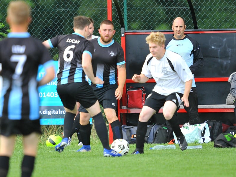 Ryan Gleeson memorial football match. Pic S Robards SR2108014 SUS-210208-115722001