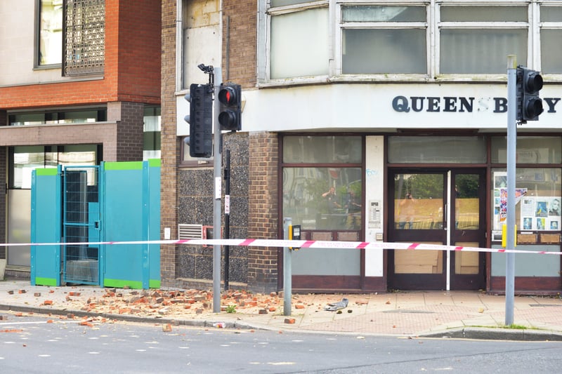 Loose bricks falling from the old Queensbury House building in Hastings. Pic Justin Lycett SUS-210308-150958001
