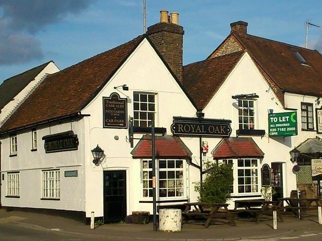 The Royal Oak was situated on The Street, Chipperfield. This pub closed in 2015 and is now used as an Indian restaurant.