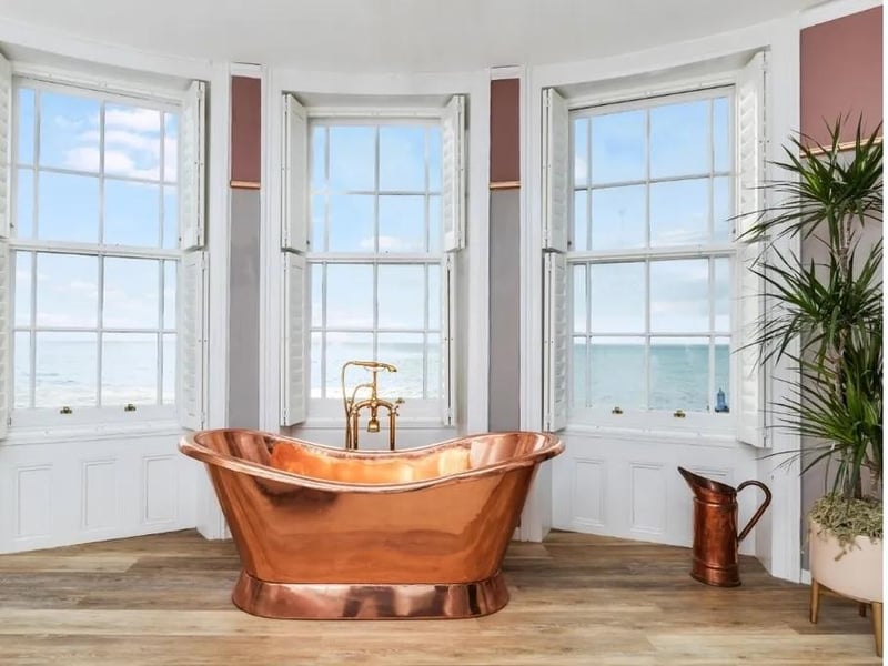 Enjoy a bath with a sea view