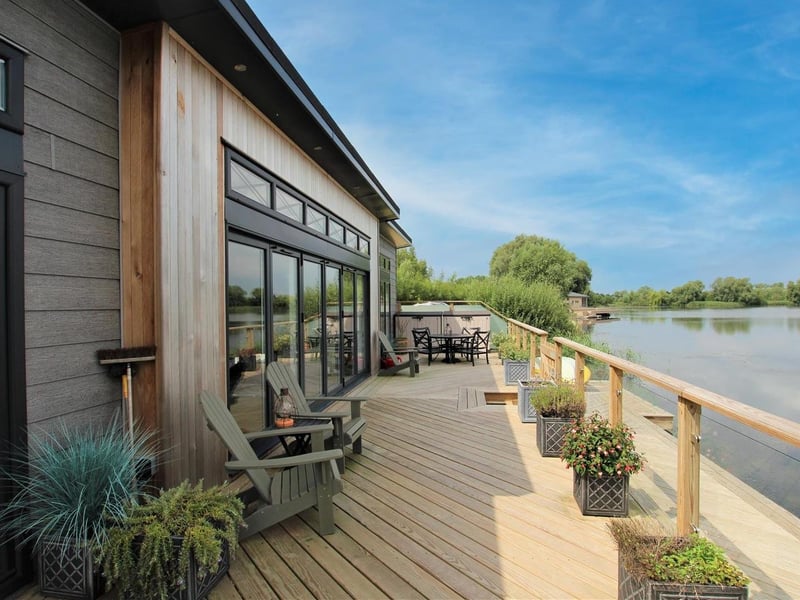 The lodge at Langtoft Lakes