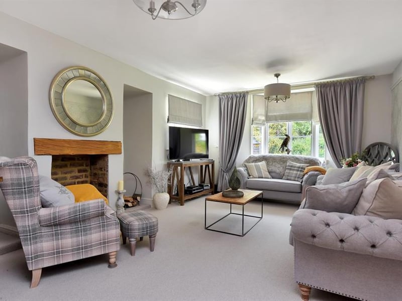 A Northamptonshire five-bedroom home home complete with more than an acre of land, a mooring and a fishing rights is on the market.
(Listed by Sharman Quinney and marketed by Rightmove).