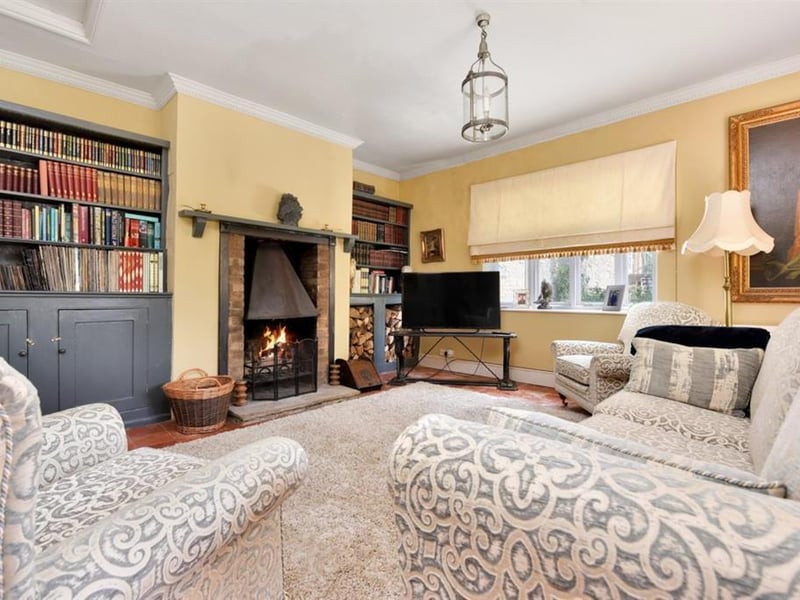A Northamptonshire five-bedroom home home complete with more than an acre of land, a mooring and a fishing rights is on the market. 
(Listed by Sharman Quinney and marketed by Rightmove).