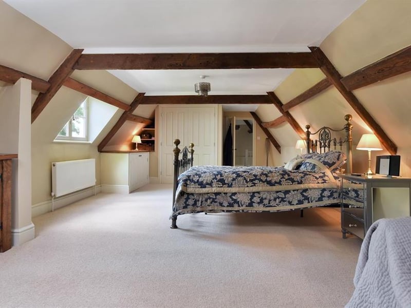 A Northamptonshire five-bedroom home home complete with more than an acre of land, a mooring and a fishing rights is on the market.
(Listed by Sharman Quinney and marketed by Rightmove).