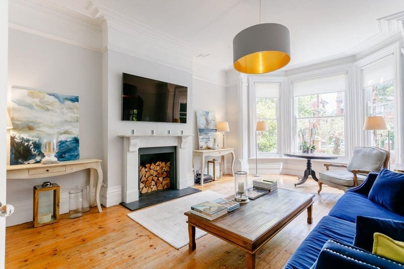 On Zoopla it says the property has high ceilings, sash windows with some stained glass, picture rails, wooden floors, bay windows and a number of fireplaces. SUS-210817-150357001