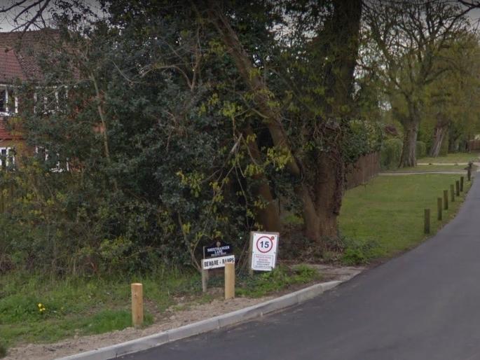 The average property price for this postcode in Hemel Hempstead was £2,268,005