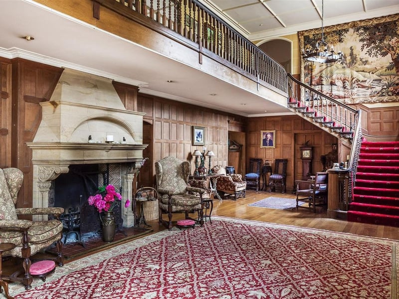 The foyer / entrance hall