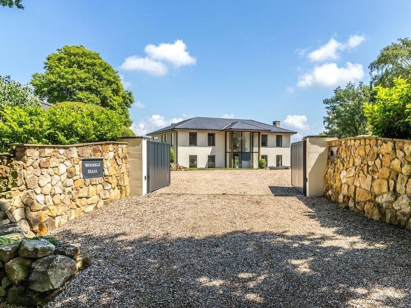 Woozels Hall, Heathfield, via Zoopla
