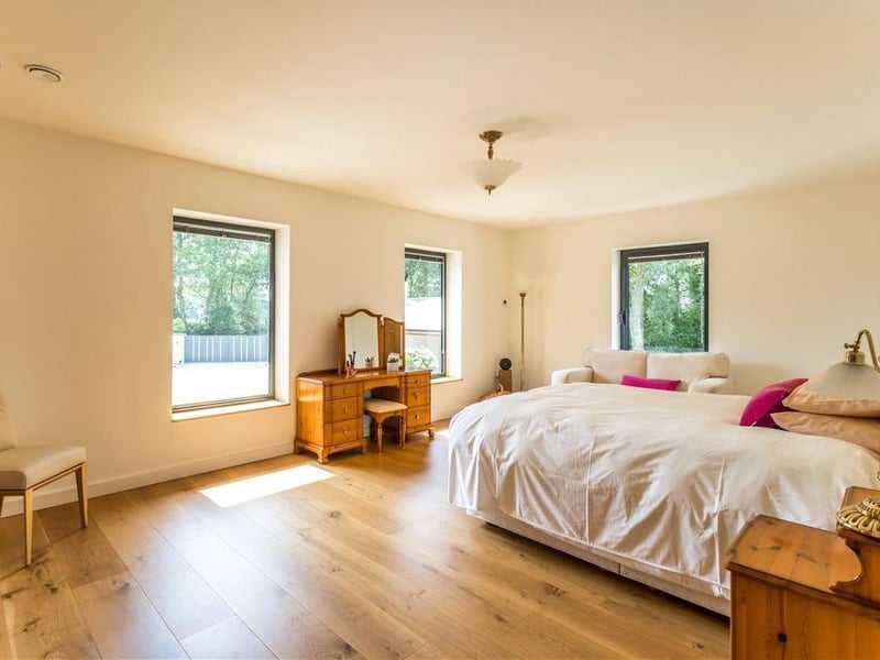 Woozels Hall, Heathfield, via Zoopla