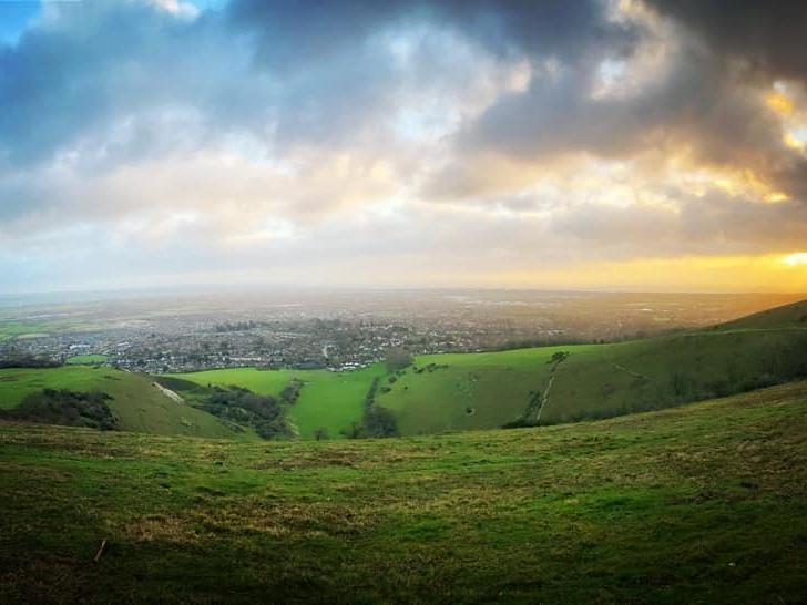 Andy Harlow posted this image to our Eastbourne Herald page with the message: 'View over Eastbourne from Butts Brow'