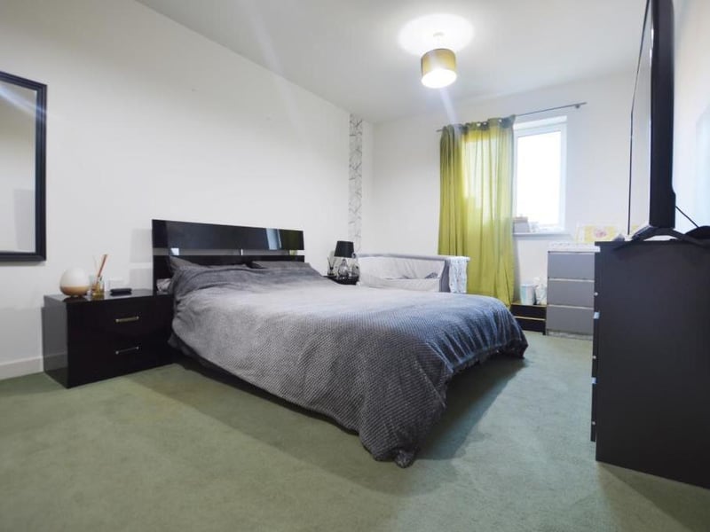This flat has a large open plan living space and a spacious double bedroom.
Located in the town centre close to the train station, this property is ideal for commuters and is on the market for offers over 110,000.
Listed by: Taylors
