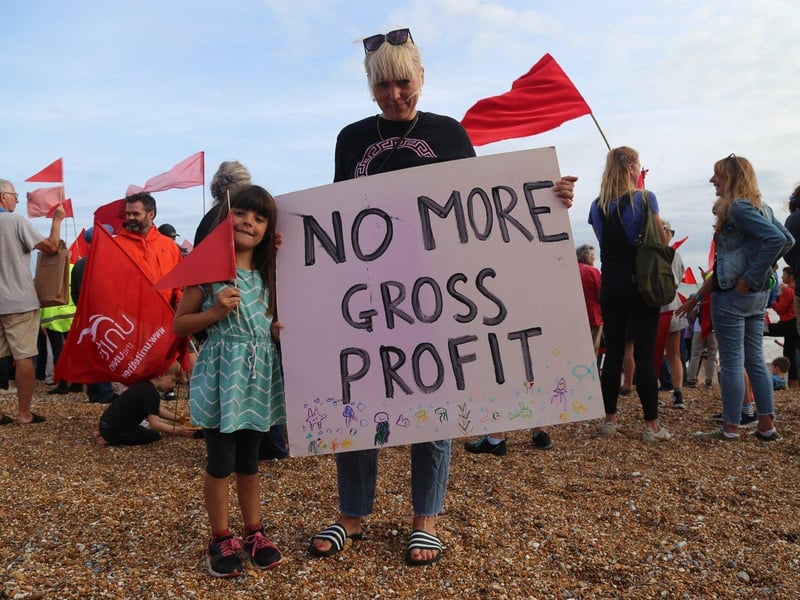 Protest against Southern Water on St Leonards seafront on August 20 following last month's sewage leak in Bulverhythe. Picture by Hastings and St Leonards Clean Water Action SUS-210821-121104001