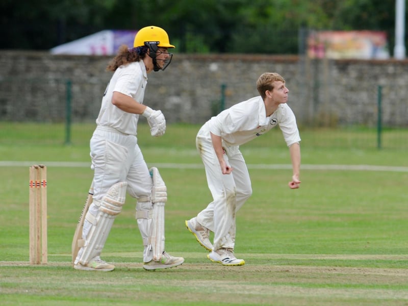 Action from Findon's one-wicket win at Worthing / Pictures: Stephen Goodger