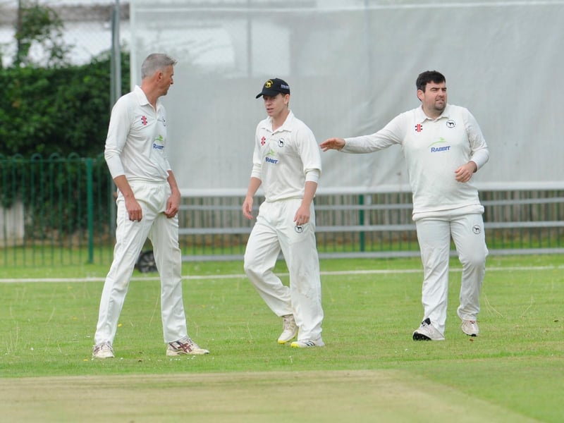 Action from Findon's one-wicket win at Worthing / Pictures: Stephen Goodger