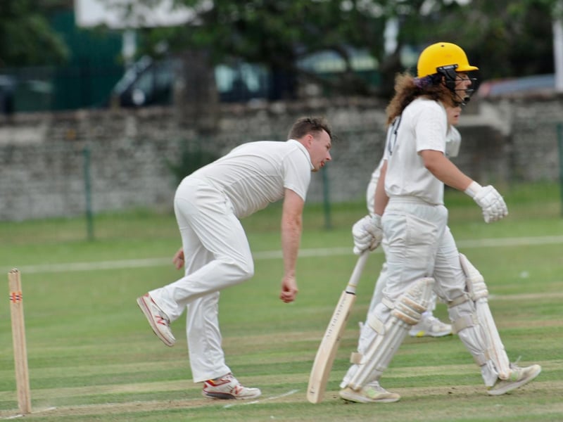 Action from Findon's one-wicket win at Worthing / Pictures: Stephen Goodger