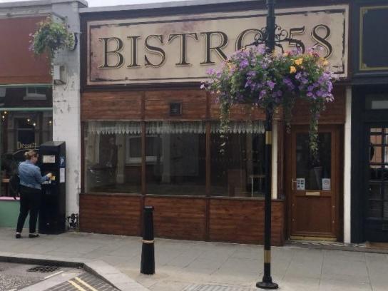 The former eatery in St Giles' Street is on the market to rent for £1,292 pcm