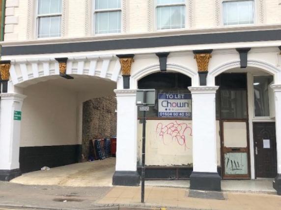 The empty unit in Sheep Street is on the market to rent for £1,667 pcm.