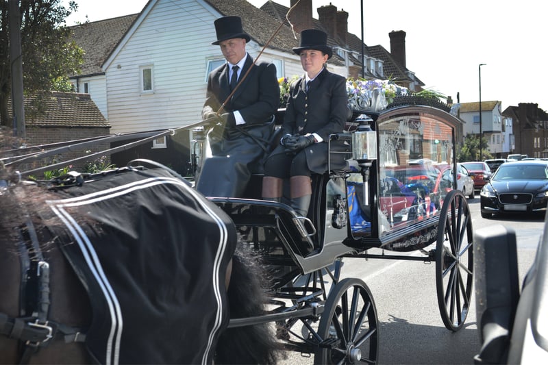 The funeral of Gary Cornelius in Hastings Old Town, 27/8/21 SUS-210827-134642001