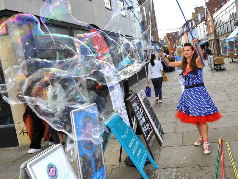 Chichester Summer Street Party. Pic S Robards SR2108268 SUS-210826-175421001