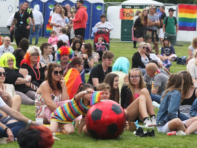DM21082267a.jpg. Crawley Pride. Photo by Derek Martin Photography. SUS-210828-195158008