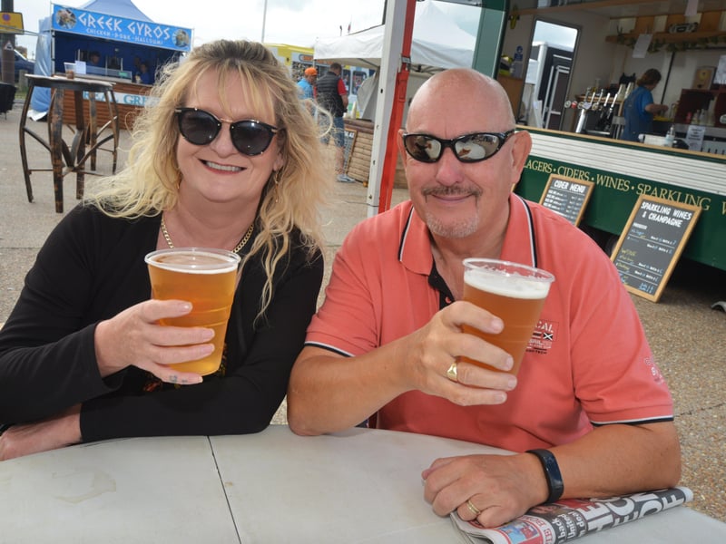 Street Food Festival in Hastings Old Town. SUS-210828-133317001