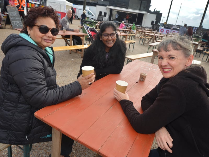 Street Food Festival in Hastings Old Town. SUS-210828-133304001