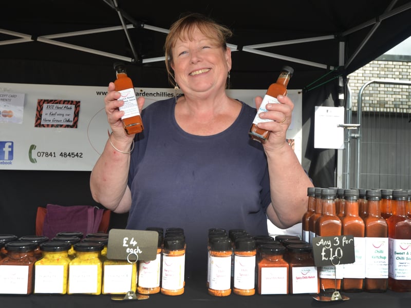 Street Food Festival in Hastings Old Town. SUS-210828-133134001