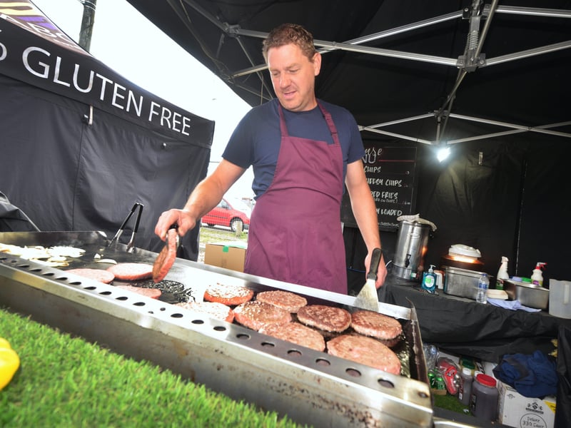 Street Food Festival in Hastings Old Town. SUS-210828-132755001