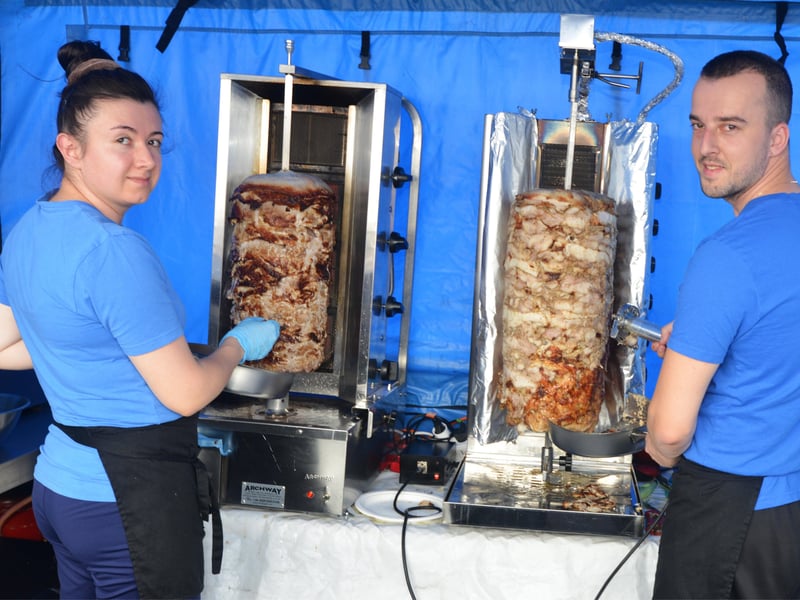 Street Food Festival in Hastings Old Town. SUS-210828-132808001