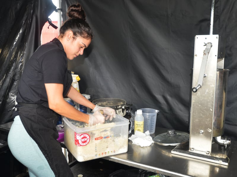 Street Food Festival in Hastings Old Town. SUS-210828-132729001