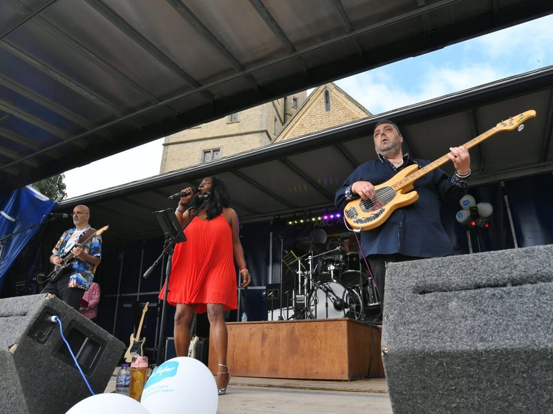 Thorney Music Festival at Bedford Hall. Free Soul Sisters band EMN-210829-200302009