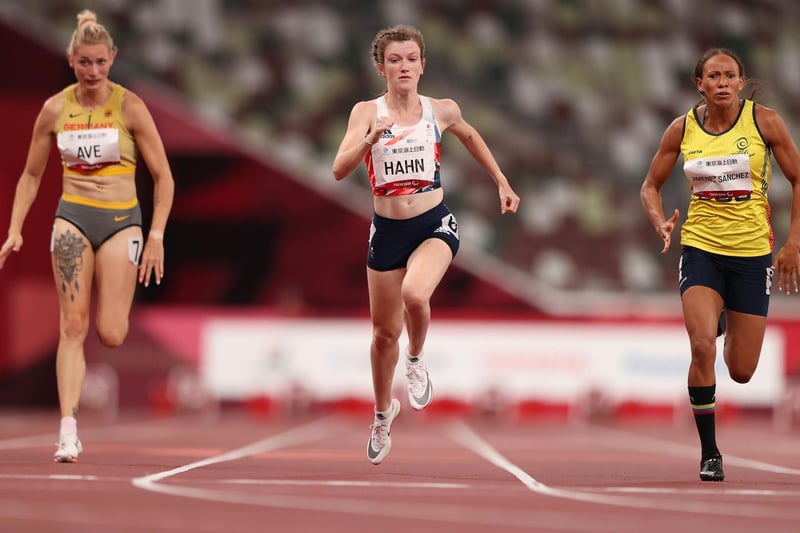 Sophie Hahn (C) of Team Great Britain wins gold in the Women’s 100m - T38 Final on day 4 of the Tokyo 2020 Paralympic Games at Olympic Stadium on August 28, 2021 in Tokyo, Japan. (Photo by Naomi Baker/Getty Images)
