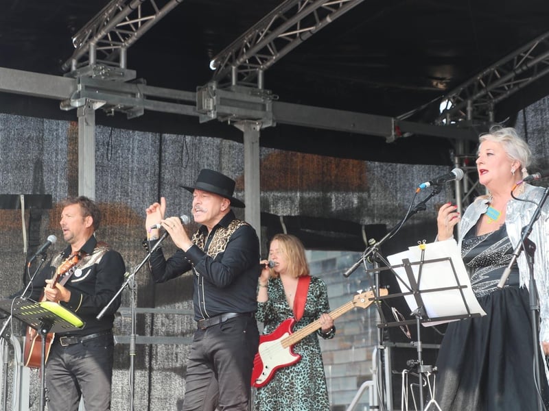 Frock Up Friday in Hastings. Photo by Roberts Photographic SUS-210509-092850001