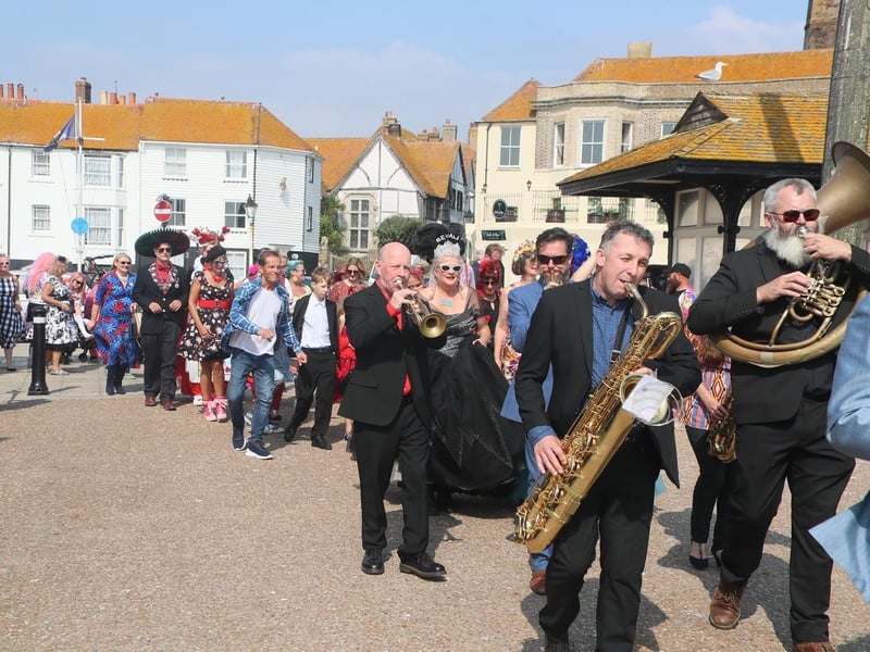 Frock Up Friday in Hastings. Photo by Roberts Photographic SUS-210509-092819001