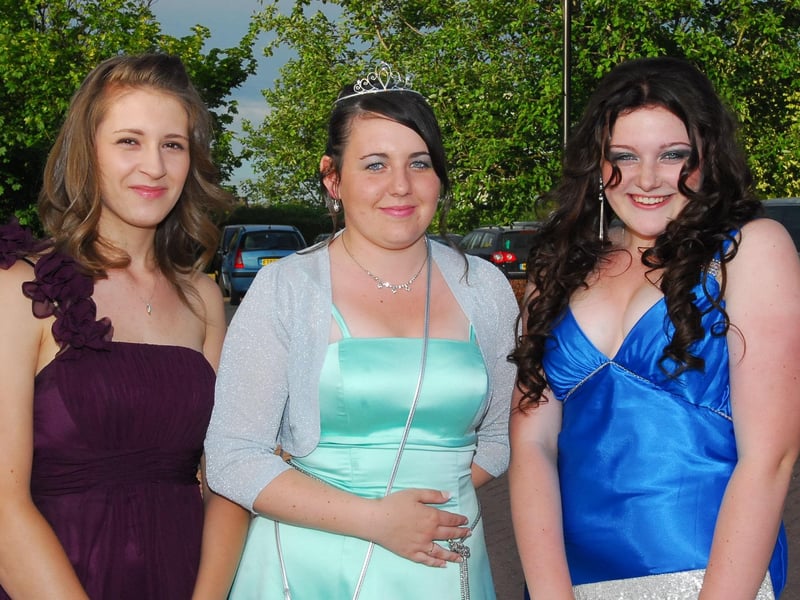 The  Bushfield Year 11 Prom at the Marriott Hotel in 2010. Do you recognise anyone pictured?