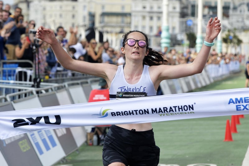 Brighton Marathon 2021. First Lady Verity Hopkins (Pic by Jon Rigby) SUS-211209-155127001